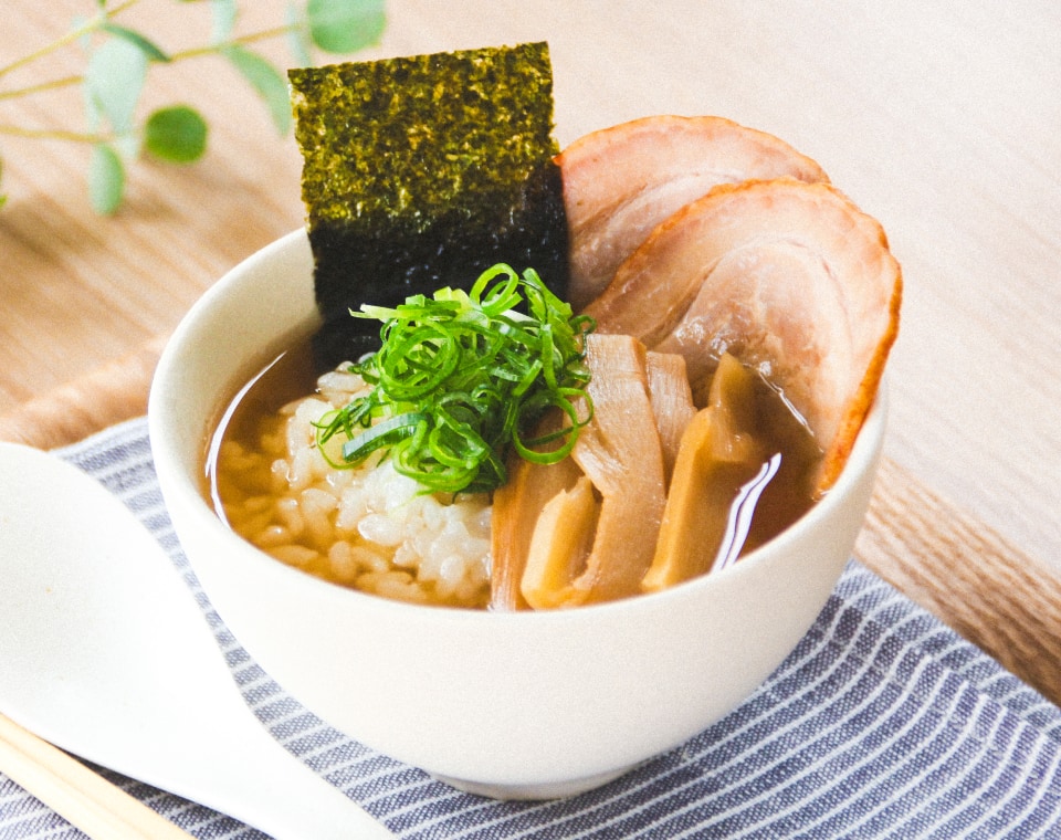 画像:ラーメンスープ茶漬け（醤油）