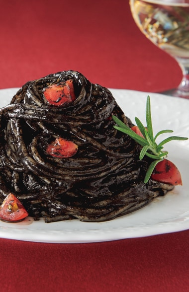 画像：イカスミソース 調理イメージ