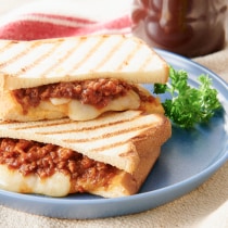 ボロネーゼホットサンド