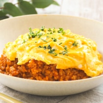 炒めないし包まないオムライス