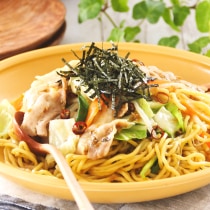 野菜たっぷりレンジで高菜焼きそば