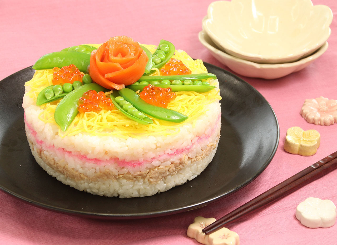 お祝いお寿司ケーキ