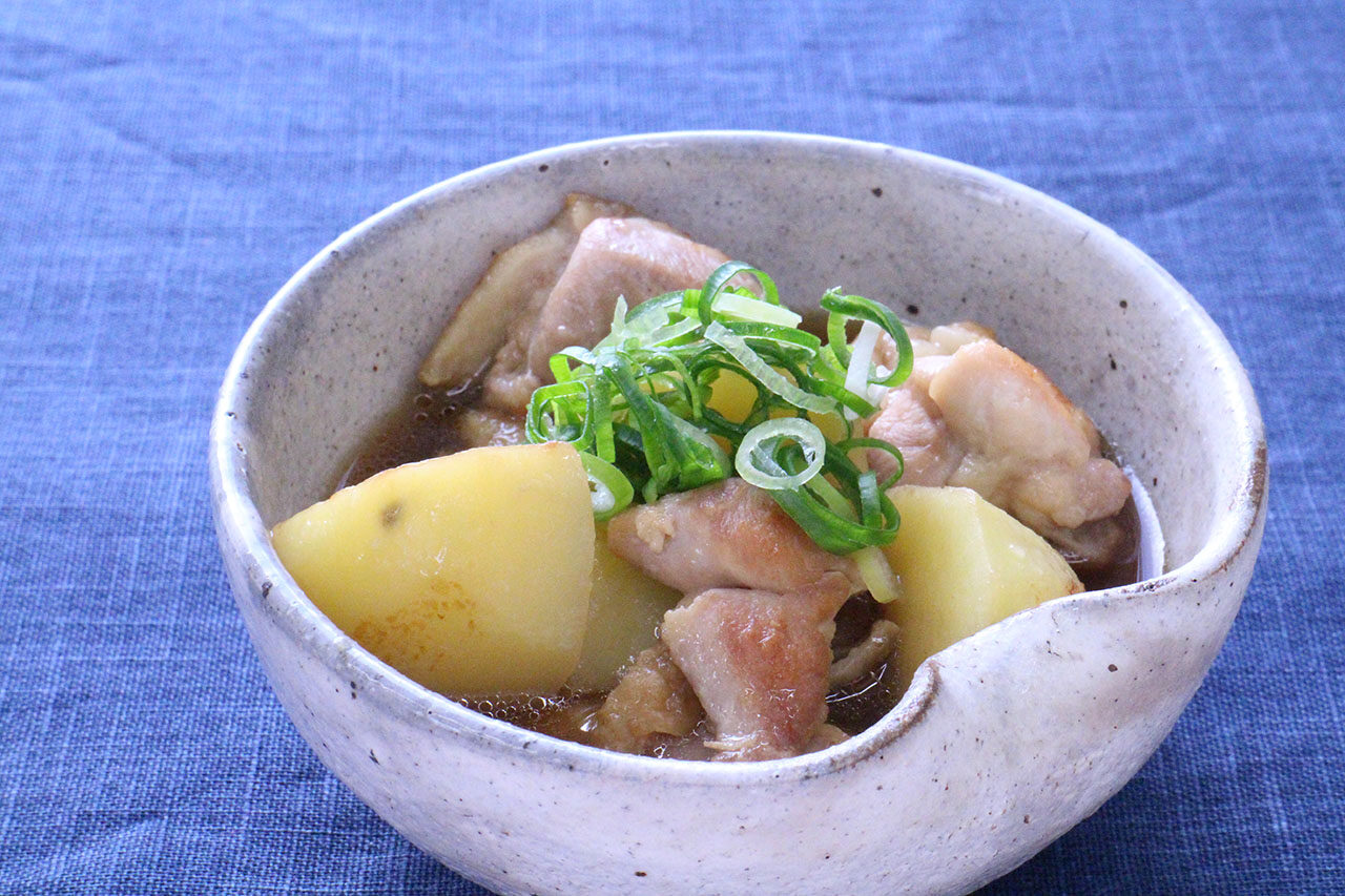 新じゃがと鶏肉のうま煮